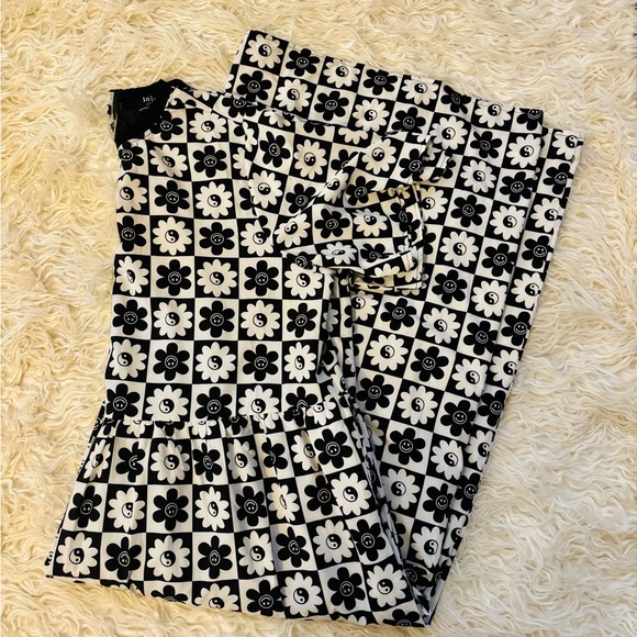 Dressed in Lala Never Too Much Oversized Dress in Black + White - Picture 2 of 3